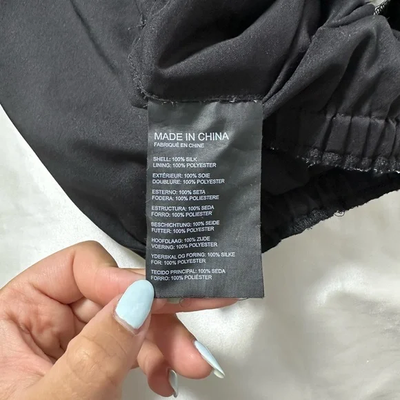 Club Monaco Black Silk Zemphira Romper Size 00 - Picture 7 of 7